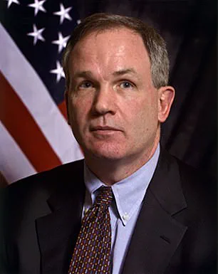 Patrick Fitzgerald, Former U.S. Attorney Known for High-Stakes Prosecutions, Returns to Spotlight Defending James Comey