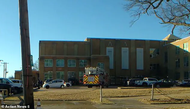 Heart-Stopping Moment as Failed Brakes Send Car Crashing Through High School Cafeteria Wall, Shaking Memphis Community