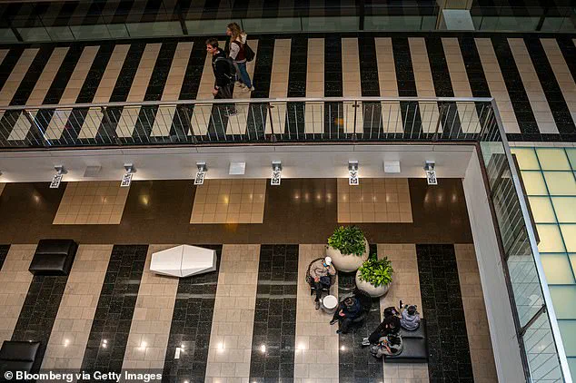 Closure of San Francisco's Iconic Mall Amid Decline, Crime, and Homelessness