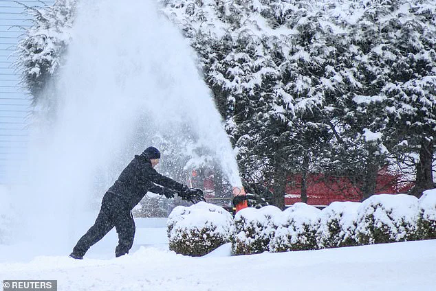 Unprecedented Winter Storm Threatens Multiple U.S. States with Heavy Snowfall, Prompting State of Emergency Declarations