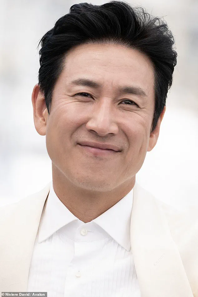 South Korean Singer Mo Su-jin Passes Away at 27; Agency Confirms Death Without Disclosing Cause