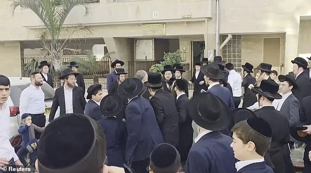 Israeli Soldiers Rescued After Mob Attack in Bnei Brak: Misunderstanding Over Conscription Orders