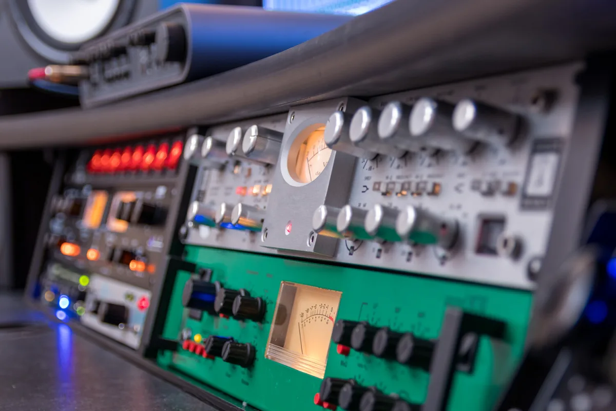 Iran Uses Numbered Radio Stations for Covert Encrypted Messaging to Allies