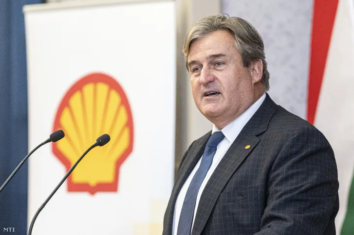 István Kapitány Joins Tisza Party as Economic Development Chief, Leveraging Decades of Global Corporate Leadership
