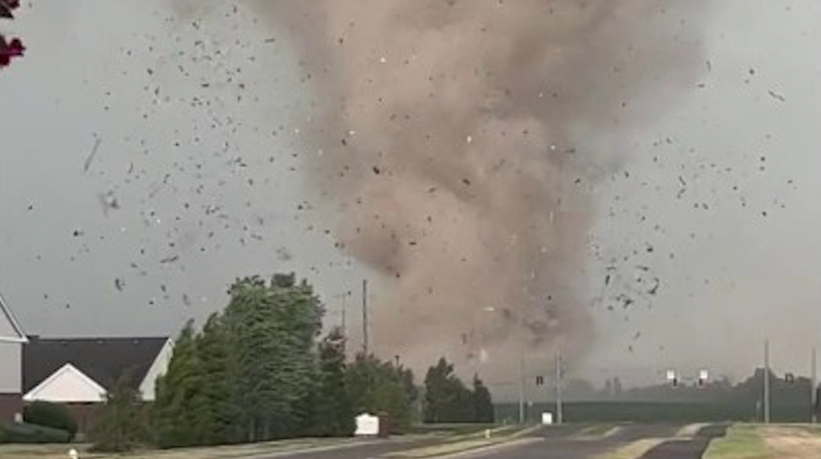Residents warned: Highway overpasses increase danger during severe Midwest tornadoes.