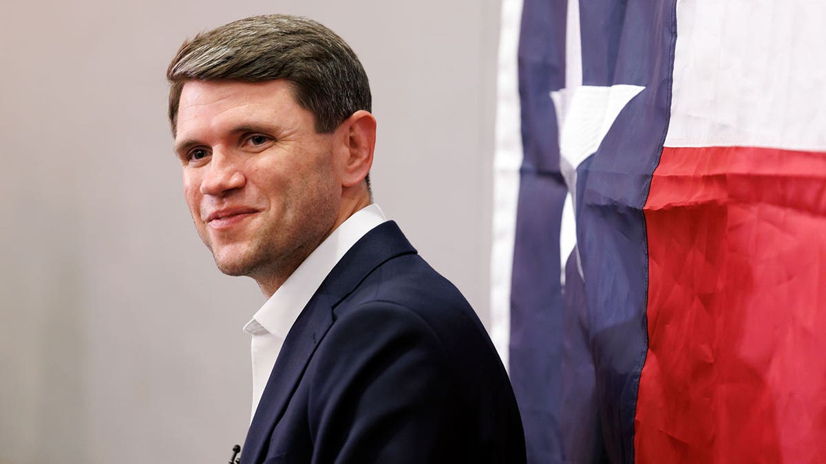 Democrats urge GOP to cut funding for Texas candidate's antisemitic remarks.