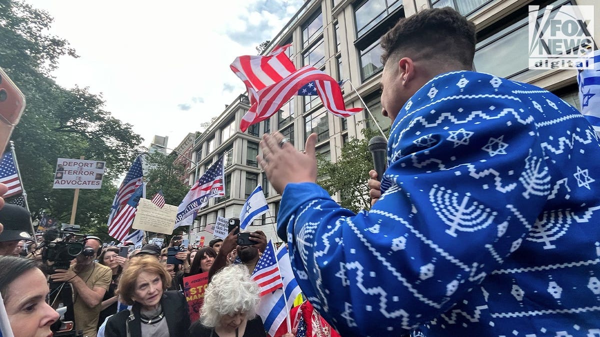 Pro-Israel activists rally against Mayor Mamdani, demanding he address rising antisemitism.